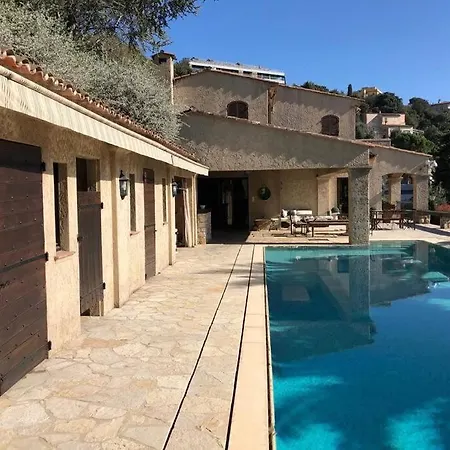Loucisa Piscine Vue 8 Chambres 25 Personnes